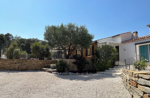 Neoules House | VILLA L'AZUREA