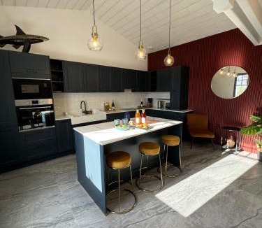 Saint-Gilles-Croix-de-Vie Villa | Villa Les Bains de Mer Spa Walk to Beach & Town Sleeps 6