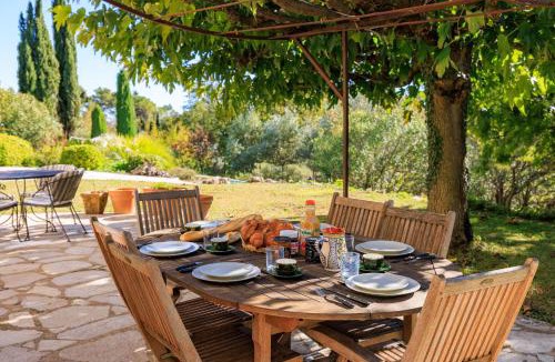 Tourrettes-sur-Loup Villa | Villa la Bergerie
