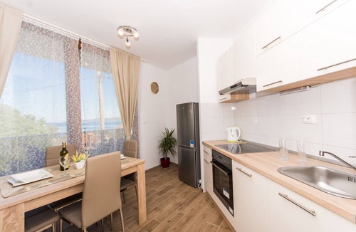 Veliki Drvenik Apartment | Villa LA - Comfort One-Bedroom Apartment with Terrace and Sea View