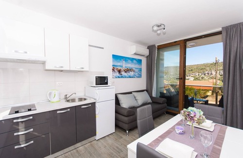 Veliki Drvenik Apartment | Villa LA-Comfort One Bedroom Apartment with Sea View Terrace 1
