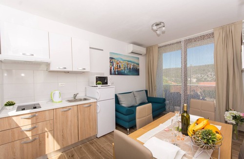 Veliki Drvenik Apartment | Villa LA-Comfort One Bedroom Apartment with Sea View Terrace 2