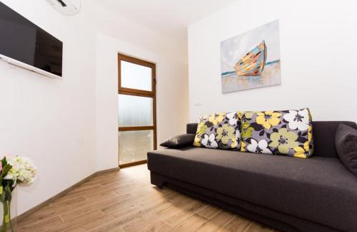 Veliki Drvenik Apartment | Villa LA-Comfort One Bedroom Apartment with Sea View Terrace 2