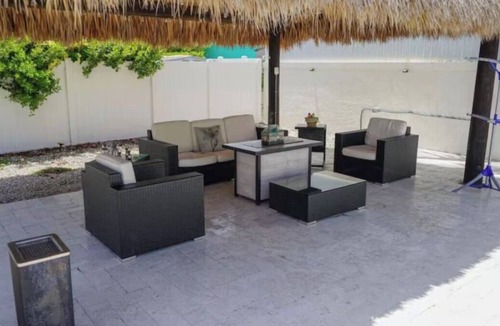 Rock Harbor House | Villa La Dorada.