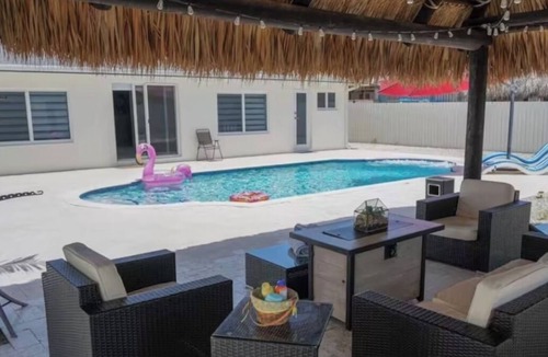 Rock Harbor House | Villa La Dorada.