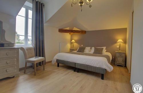 Villieu-Loyes-Mollon House | Villa La Maternite