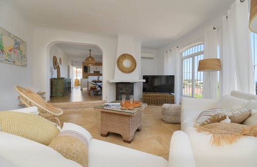 Casas de Torrat Villa | Villa 'La Perla Calpe Seaview' with Sea View, Wi-Fi and Air Conditioning
