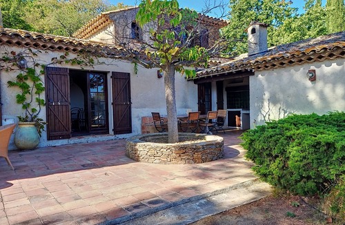 La Garde-Freinet Villa | VILLA LA SERGERIE DANS LA FORET
