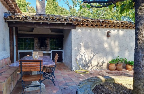 La Garde-Freinet Villa | VILLA LA SERGERIE DANS LA FORET