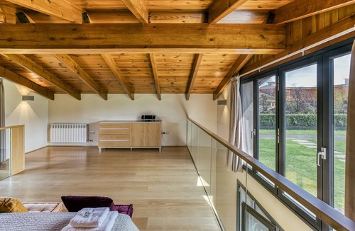 Les Preses Villa | Villa 'La Solfa' with Mountain Views, Wi-Fi and Air Conditioning