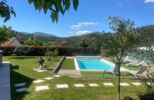 Pont-de-Labeaume Villa | Villa La source & SPA