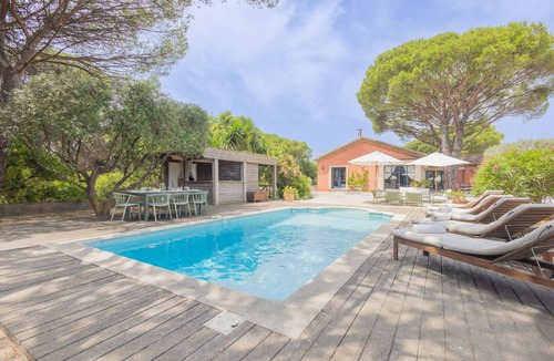 Saint-Tropez Villa | Villa La Source - Ideally located!