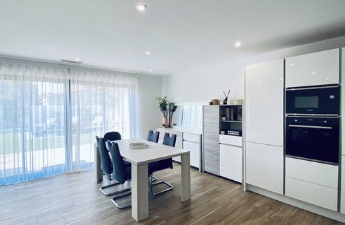 Aimargues Villa | Villa la Tulipe Piscine & spa