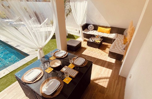 Aimargues Villa | Villa la Tulipe Piscine & spa