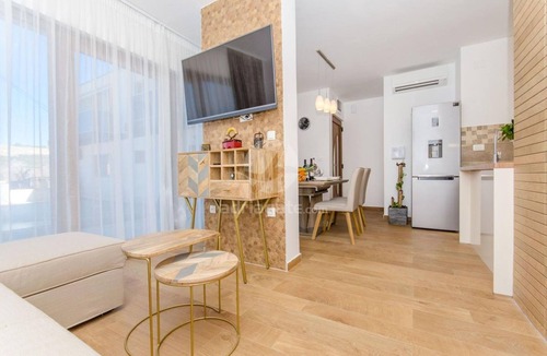 Veliki Drvenik Apartment | Villa LA-Two Bedroom Apartment with Terrace