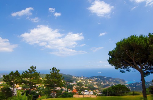 Lloret de Mar House | Villa 'La Venta' Spacious House with Sea Views, Private Heated Pool & Air Conditioning