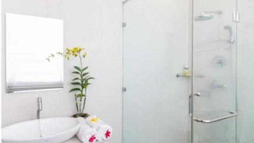 Sei Pinang Villa | Villa Ladisa by LBV