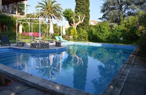 Prades Bed & Breakfast | Villa Lafabregue