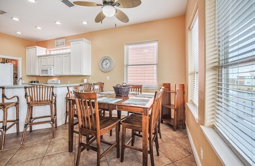 Port Aransas House | Villa Laguna | Pools + Boardwalk + Pet Friendly
