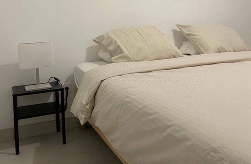 Lancrans Villa | Villa 'Lancrans' with Shared Terrace, Balcony and Wi-Fi