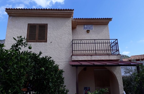 Argelita Villa | Villa landscaped halfway between the sea and the high mountain