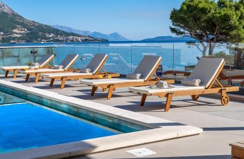 Duce Villa | Villa Largo