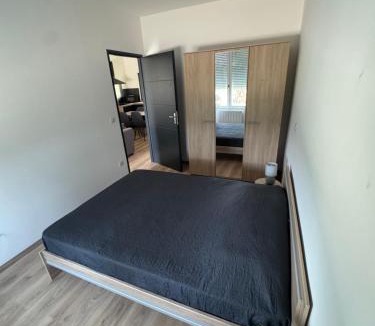 Croix de Pierre - Route d'Espagne House | Villa LARRIEU