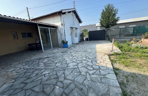 Croix de Pierre - Route d'Espagne House | Villa LARRIEU House with garden and parking space