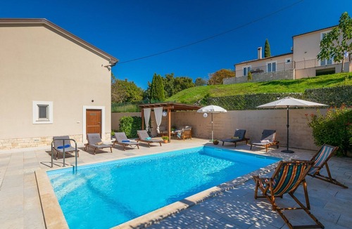 Beram House | Villa Lasa by Interhome