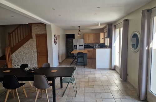 Charly Villa | Villa "Laurent" with Private Pool Near Lyon