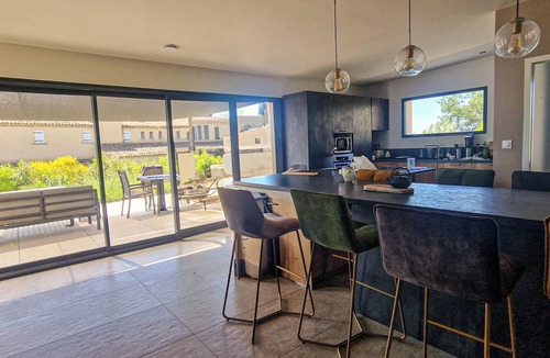 Reillanne Villa | Villa Lavandis - Quiet, private pool, Luberon