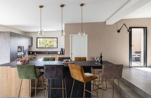Reillanne Villa | Villa Lavandis - Quiet, private pool, Luberon