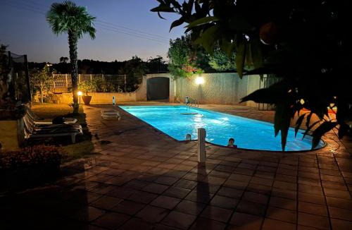 Aubenas Villa | Villa Lazuel, piscine privée chauffée, vue panoramique et jardin clos