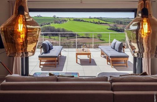 Salvagnac Villa | VILLA LE BELVEDERE-DESIGN-PISCINE-VUE-GAILLAC