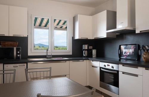 Argelliers Villa | Villa Le Cantagril: Discover its cozy spaces, beautiful views and inviting pool