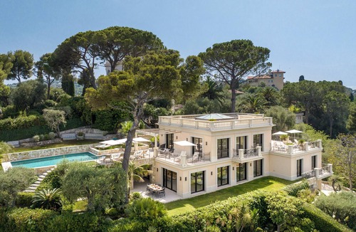 Saint-Jean-Cap-Ferrat Villa | Villa Les Dauphins