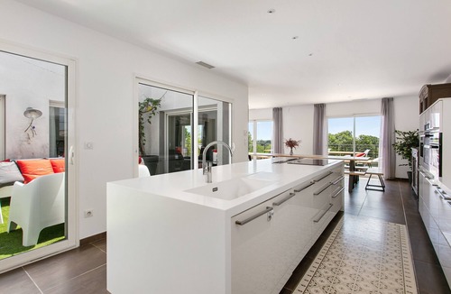 Beziers Villa | Villa "Le Golf St Thomas" with Private Terraces, Outdoor Pool, and Wi-Fi