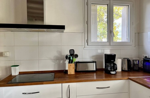 Aiguillon House | Villa Le Parc de Gouts – Your Spacious Estate with Heated Pool and Private Pond in Aiguillon