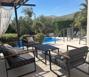 Okrug Donji Villa | Villa LeANN