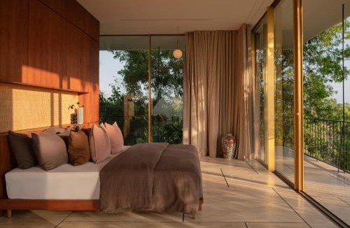 Uluwatu Villa | Villa Lebar - Hilltop 3 Bedroom Private Home with Vast Ocean and Volcano Views