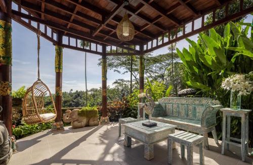 Taro Villa | Villa Lembah Damai