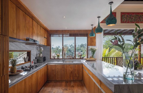 Taro Villa | Villa Lembah Damai