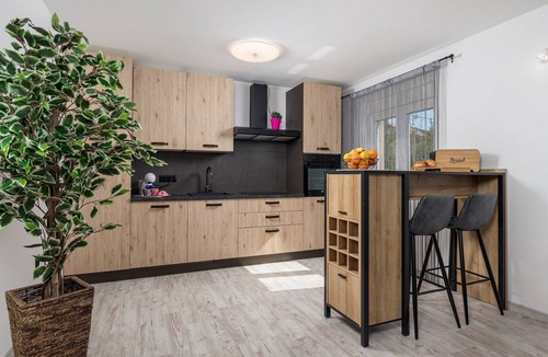 Lipa Villa | Villa Lemily - Five Bedroom with Swimming Pool