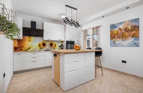 Lipa Villa | Villa Lemily - Five Bedroom with Swimming Pool