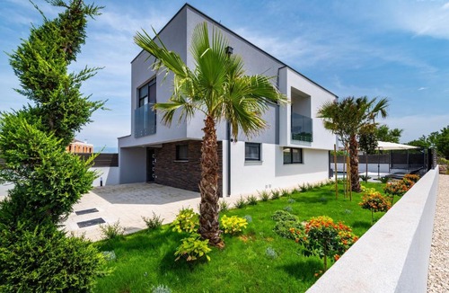 Zaton Villa | Villa Leonie