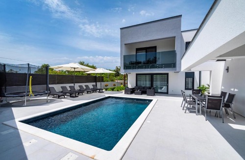Zaton Villa | Villa Leonie