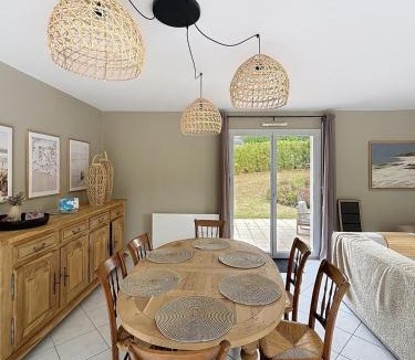 La Trinite-sur-Mer House | Villa Les Bernaches
