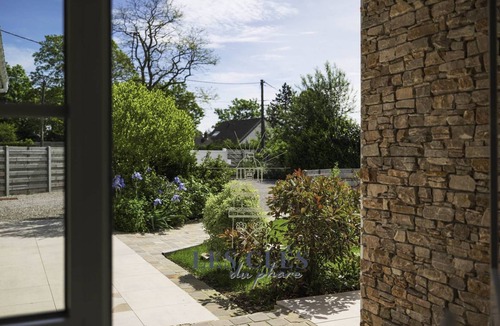 Trepied House | VILLA LES CERTAINS : Near dune.