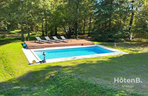 Feytiat House | Villa Les Chabannes Pool Billiards & Leisure