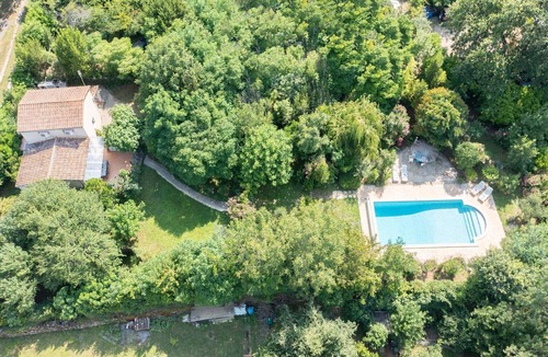 Saint-Bres Villa | Villa Les Cigales – Holiday home in the Cévennes with fenced pool and lush garden